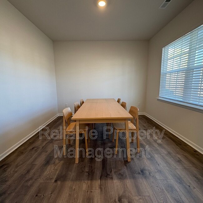 Photo - 96 Black Crk Dr