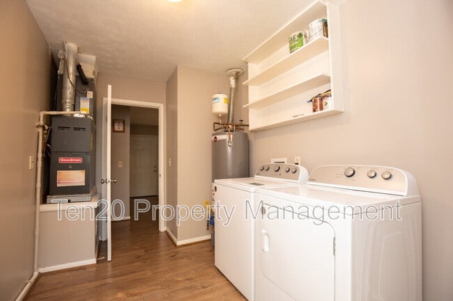 Photo - 2201 Gennings Ct