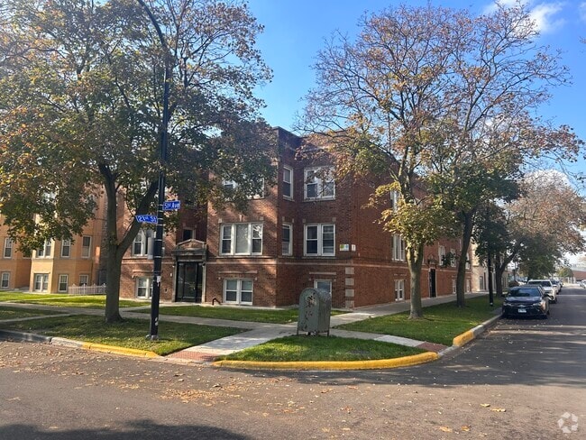 Building Photo - 2102 S 51st Ave Unit 3 Rental