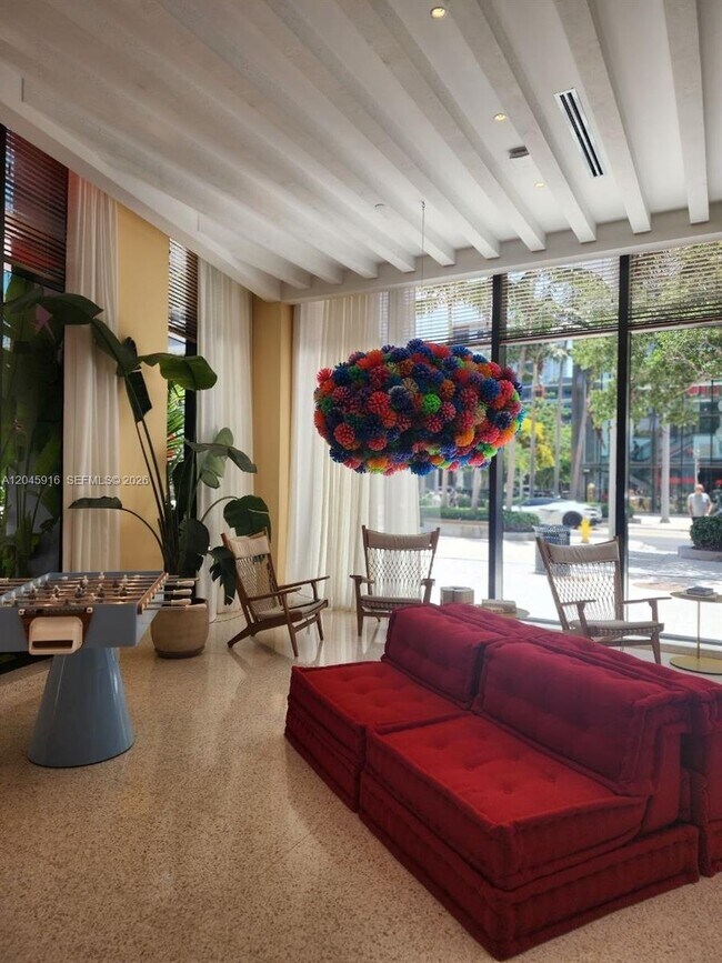 Photo - 90 NE 32nd St Unidad 511