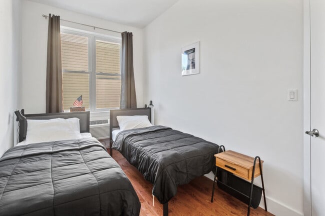 Shared/Private Rooms in Modern Co-Living Apt