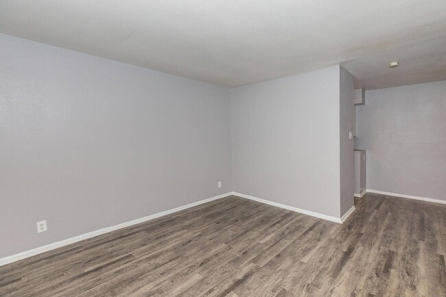 Photo - Country Oaks Apartments