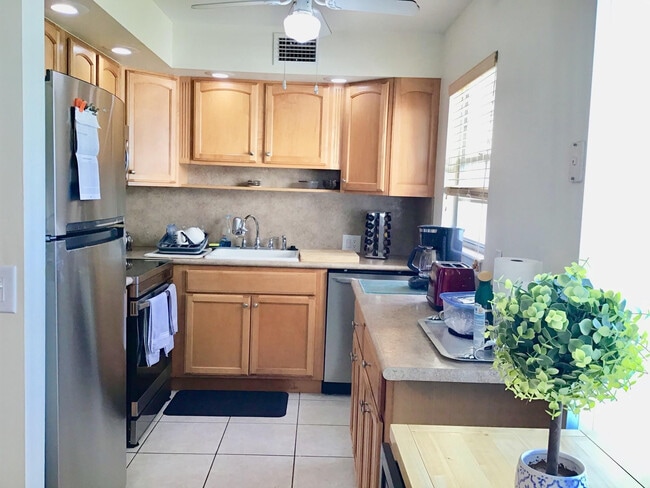 Photo - 438 Mansfield K Unit 438