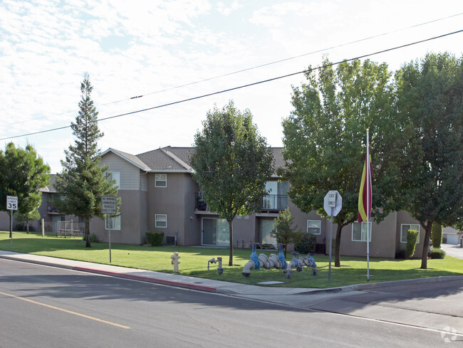 Building Photo - College Park Apartments