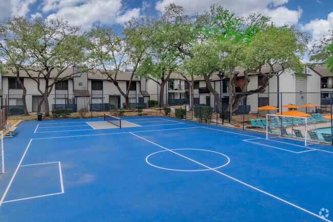 Sports Court - Elevate at Huebner Grove