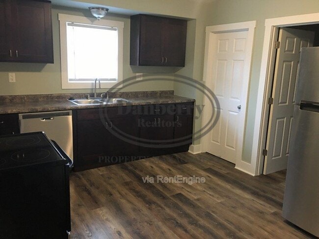 Photo - 319 Frazer St Unit 1