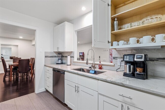 Photo - 3545 Northwest Pkwy