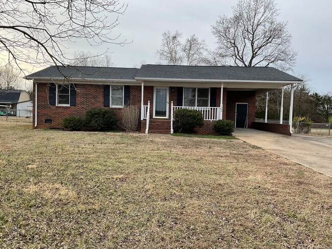 Building Photo - Home For Rent in Crouse NC