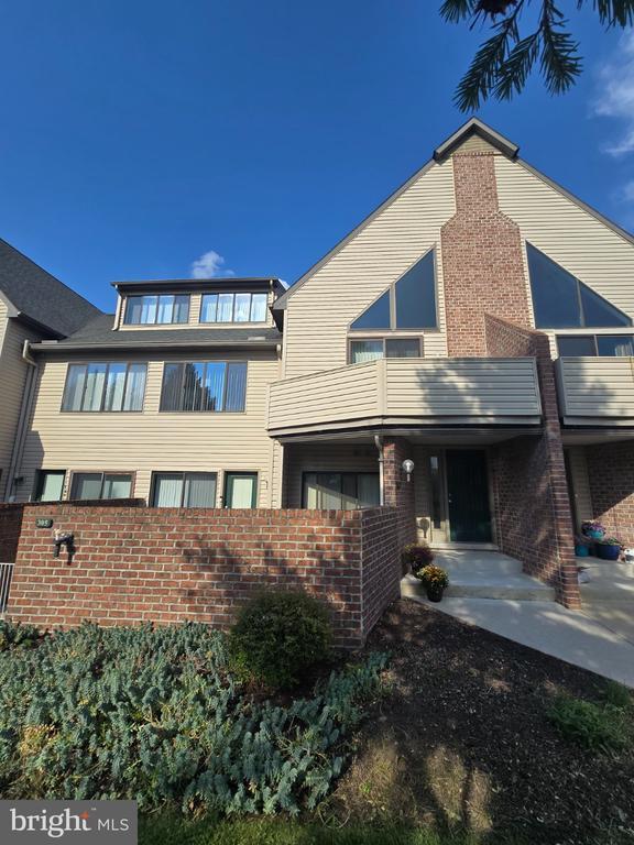 Photo - 306 Cherrington Dr
