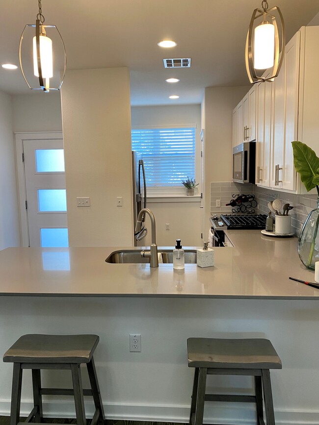 Photo - 6800 Menchaca Rd