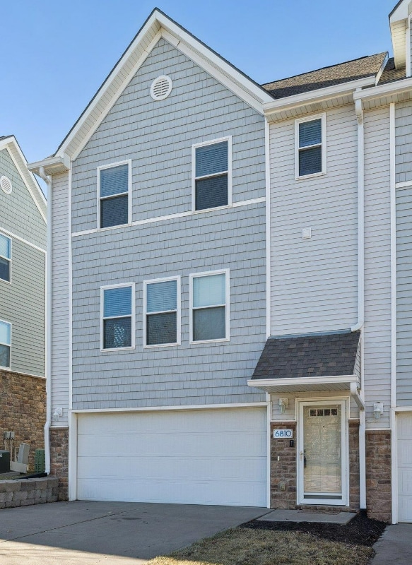 Photo - 6810 S 182nd Ct