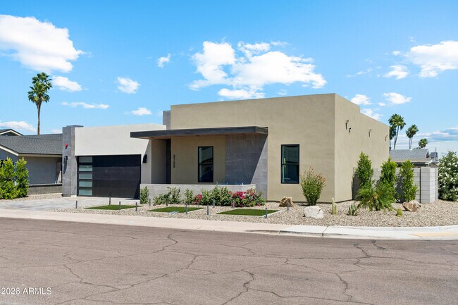 Photo - 3125 N 86th Pl