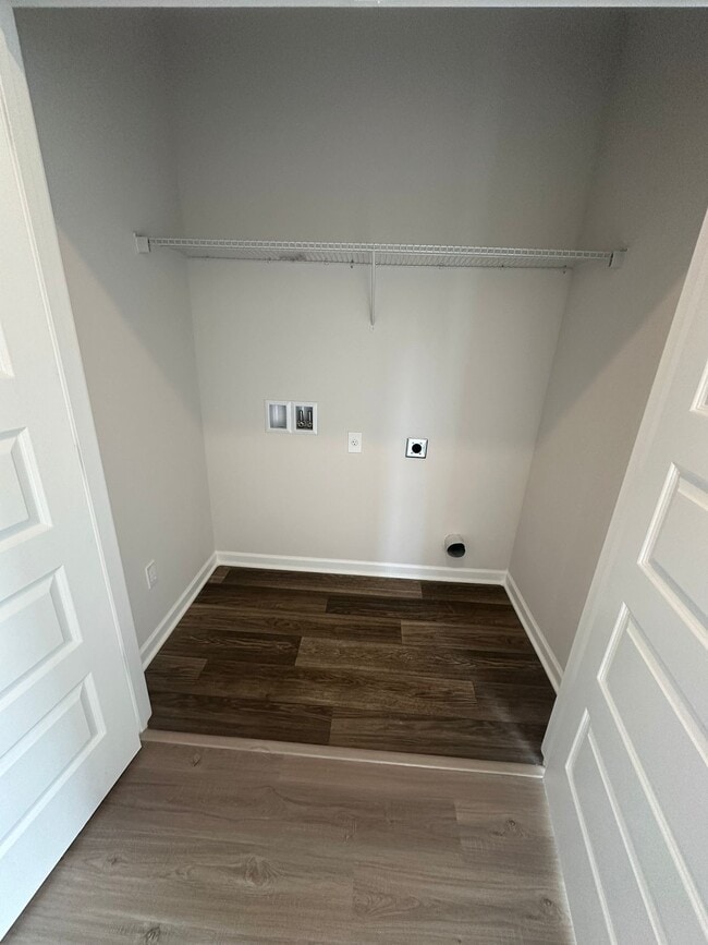 Photo - 1129 Birkhall Blvd NW
