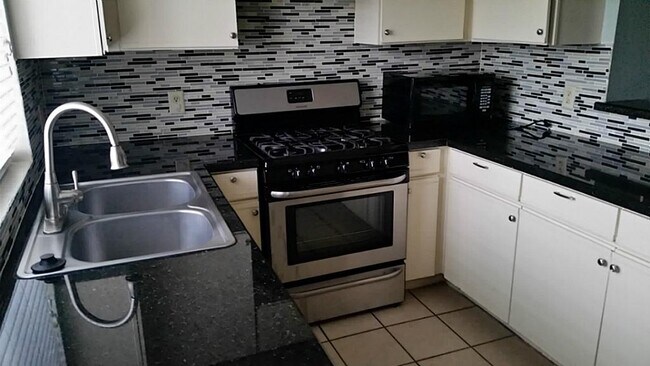 Photo - 2910 Grants Lake Blvd Unidad 806