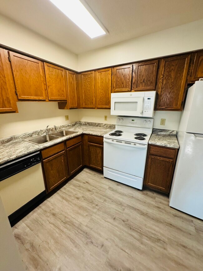 Photo - 156 Westside Dr Unit 9