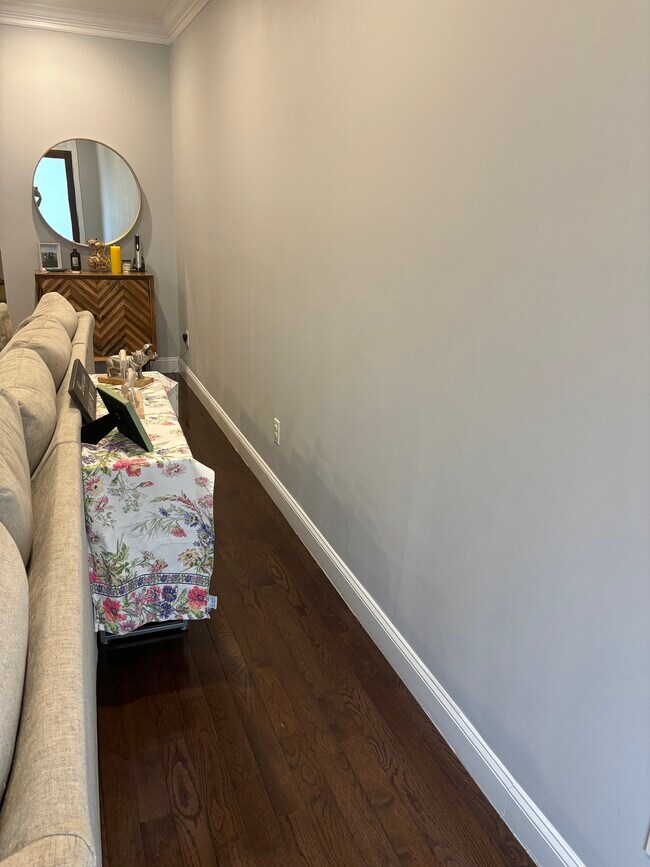Photo - 321 T St NW
