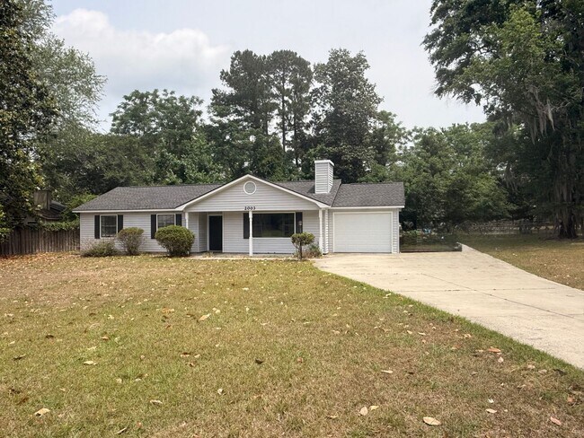 Building Photo - Prime Beaufort Location – 3BR/2BA | No HOA | Fenced Yard