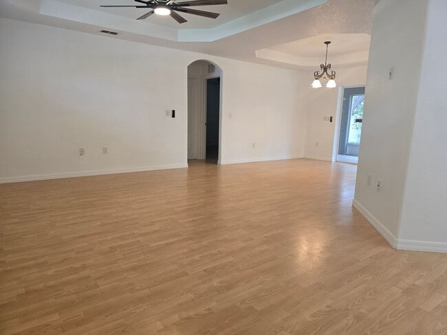 Photo - 3/2/2 Spring Hill Home