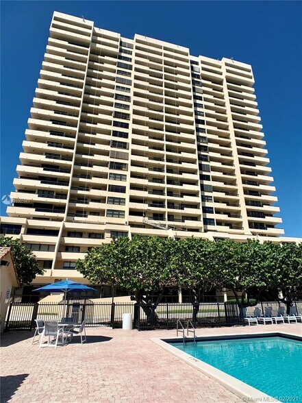 2555 Collins Ave Unit 1609 - Condo for Rent in Miami Beach, FL ...