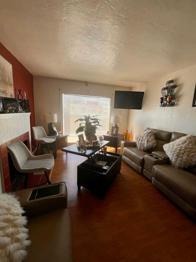 2117 106th Ave