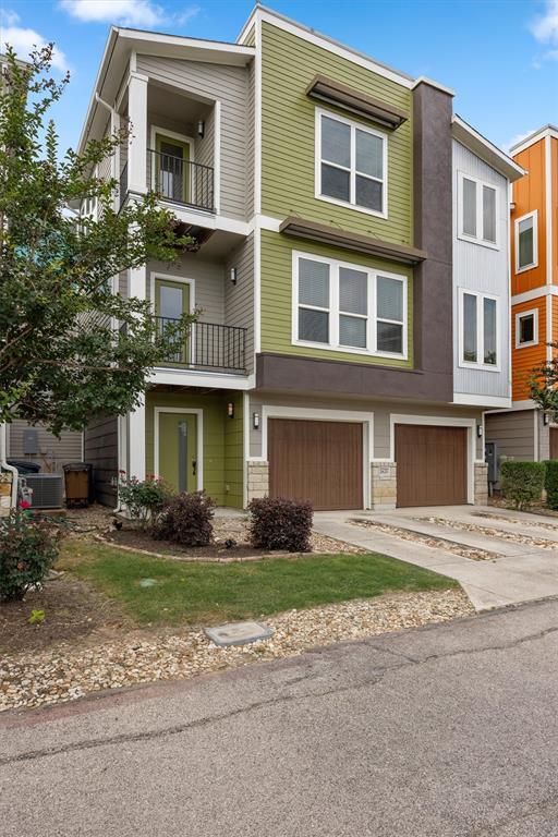 Photo - 2621 Witsome Loop