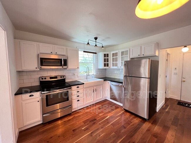 Photo - 5036 25th Ave SW