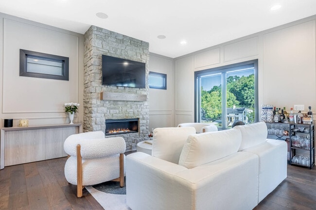 Photo - 856 BELLE Rdg Lp