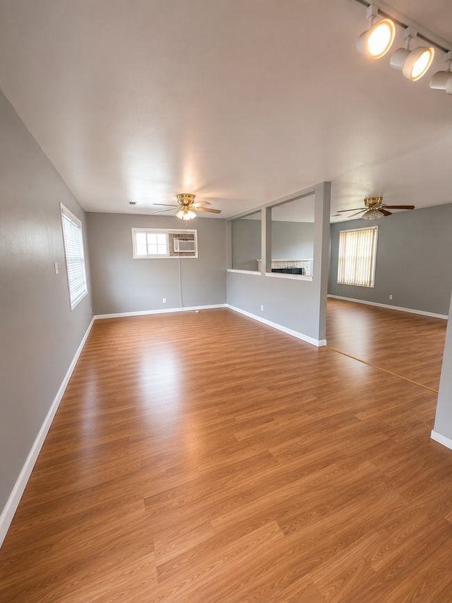 Photo - 713 St Martin Dr
