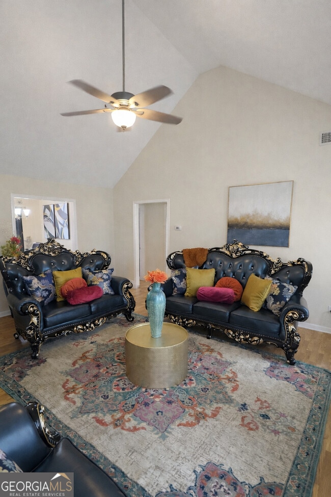 Photo - 105 Redwood Dr