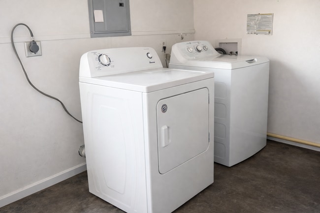 Photo - 449 SE 4th Ave