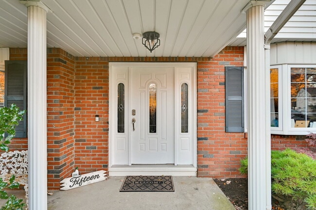 Photo - 15 Sweetwood Ct