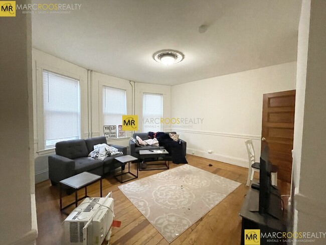 Photo - 121 Calumet St Rental