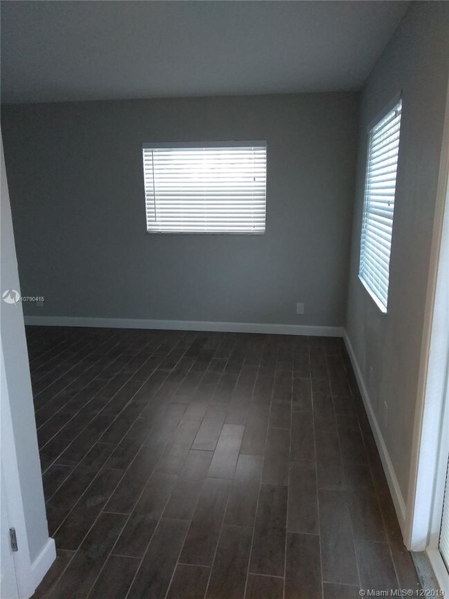 Photo - 2201 Miami Rd Unit 5