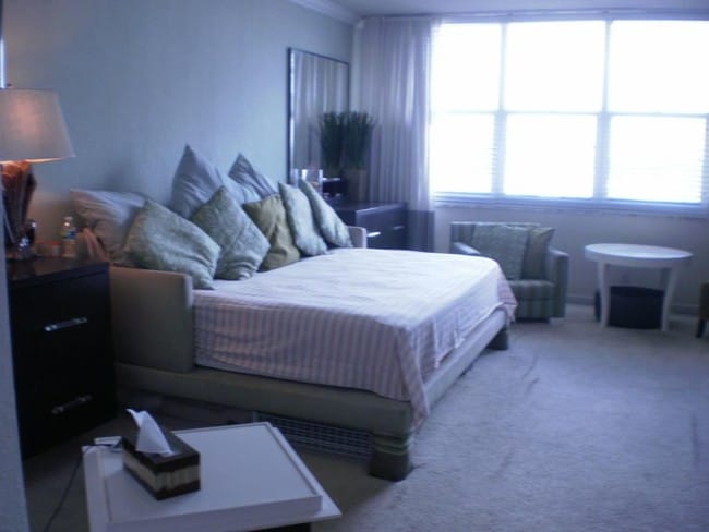 Queen Bed Sleeping Area - 2501 S Ocean Dr Unit The Wave Hollywood #1527