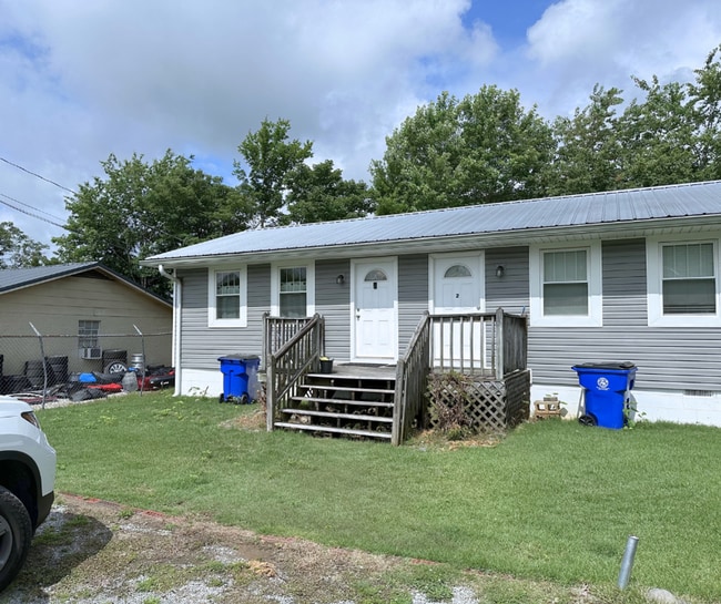 Building Photo - 2018 Blythe Ave SE