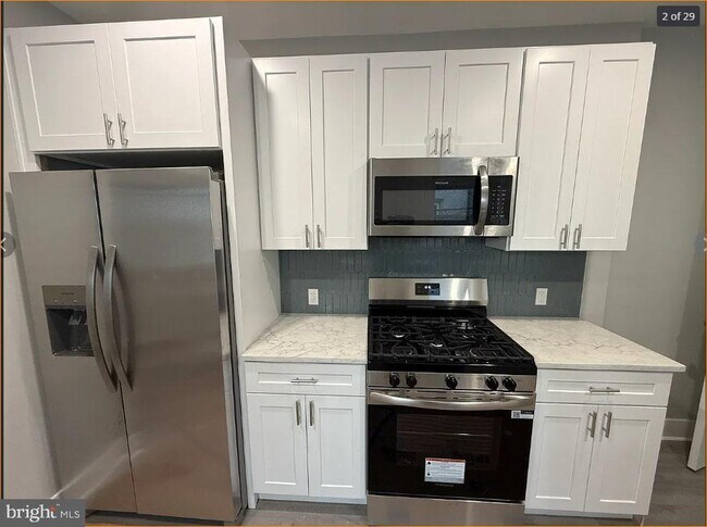 Photo - 1931 Montrose St