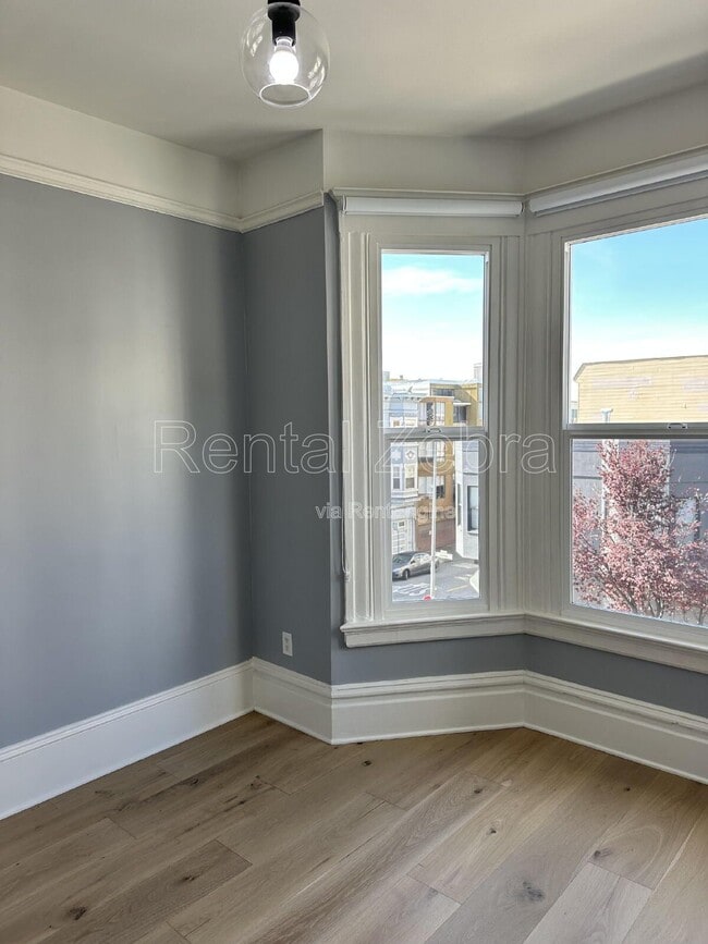 Photo - 1604 Jones St