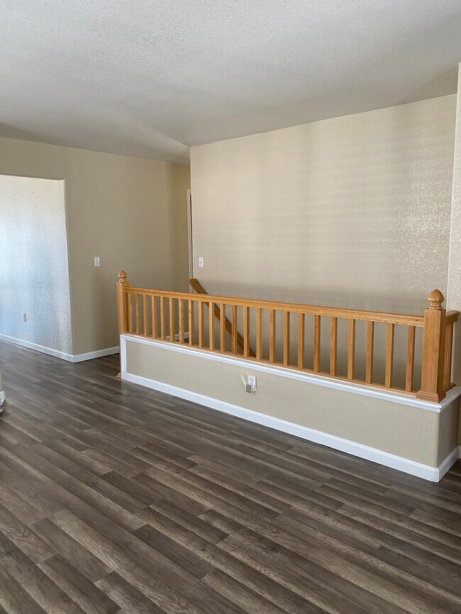 Photo - 16530 Race St