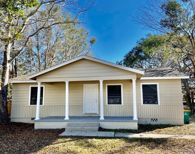 Building Photo - Biloxi 3 Bedroom