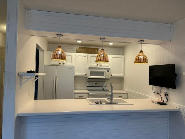 Photo - 308 W Lake Dr