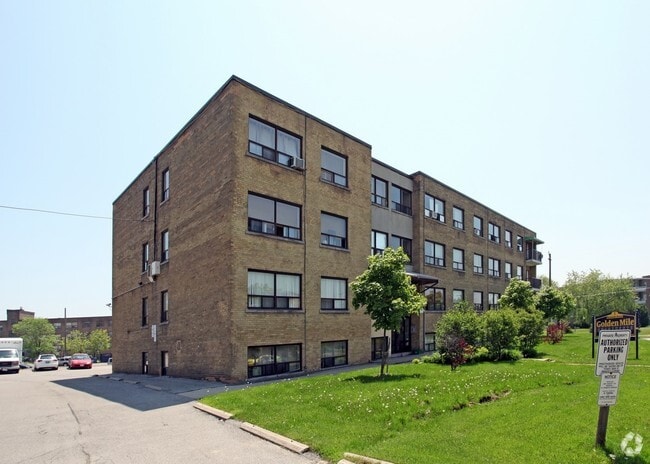 Building Photo - 1 Rannock, 32 Craigton, 40 Craigton, 860 Pharmacy