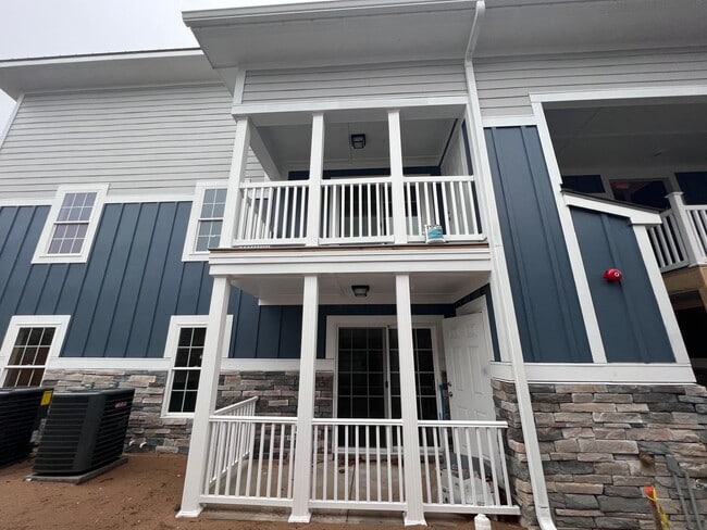 Building Photo - 7111 Porcher Dr