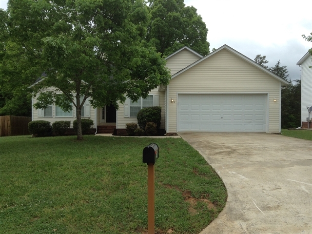 Photo - 976 Scottland Dr House