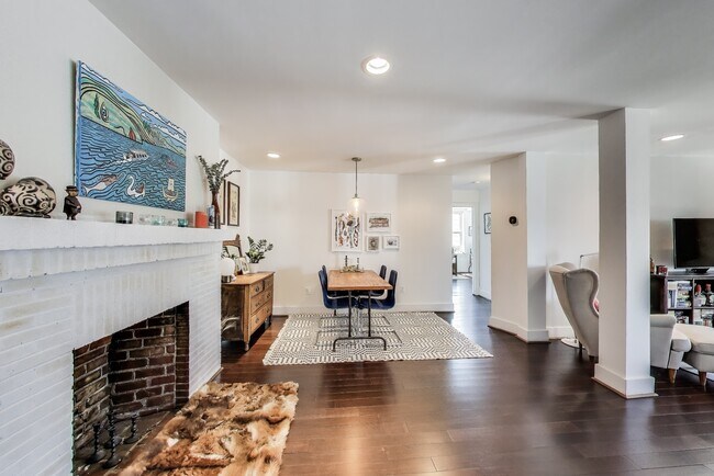 Photo - 1461 Girard St NW