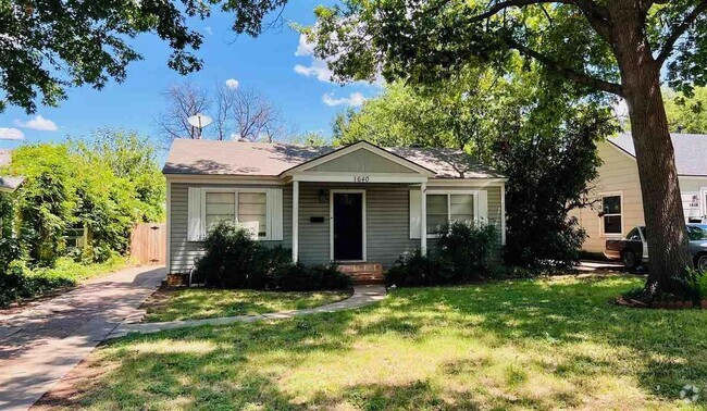Building Photo - 1640 Ardath Ave Rental