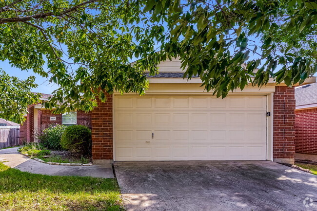 Building Photo - 2504 Castle Ridge Dr Rental