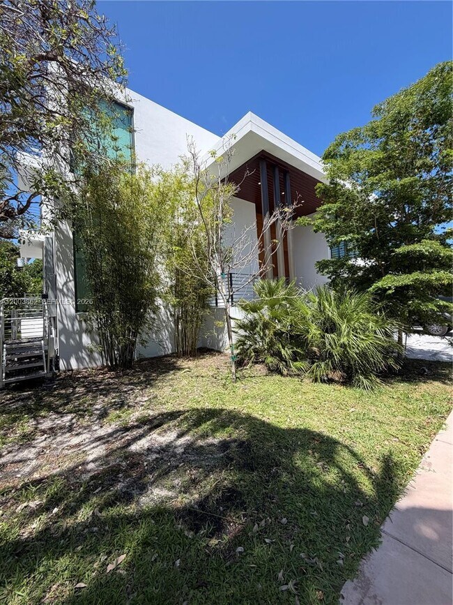 Photo - 253 W Enid Dr