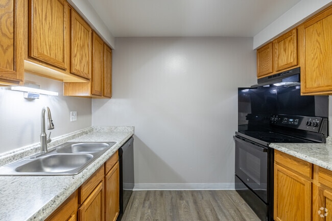 1BR, 1BA - 744SF - Upgrade with in unit laundry