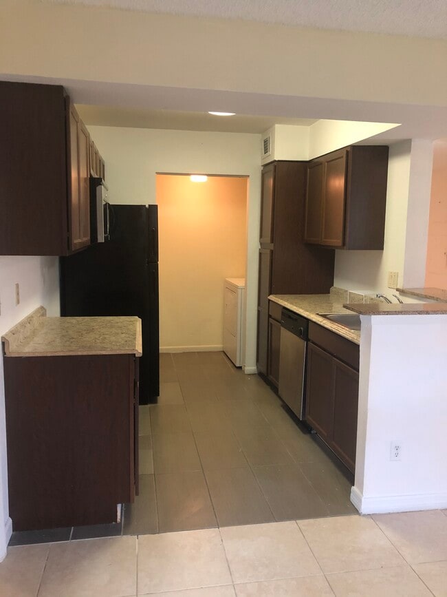 Photo - 11582 Westwood Blvd Unidad 1418