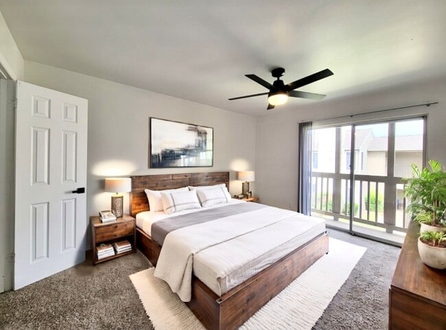 1BR, 1BA 634 SF- BEDROOM
